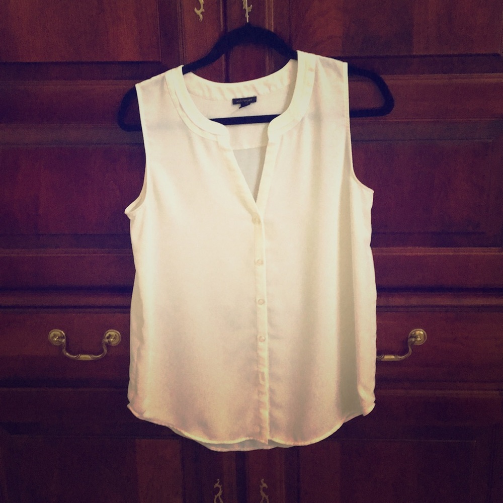 Ann Taylor Sleeveless Blouse Cream